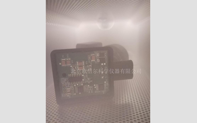 等離子表面處理機(jī) 工作中
